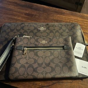 COPY - NEW NEVER USED AUTHENTIC COACH 15” LAPTOP CASE AND MATCHING WRISTLET